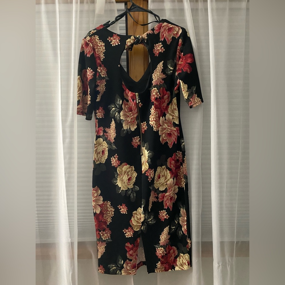 Floral midi dress - Picture 2 of 3
